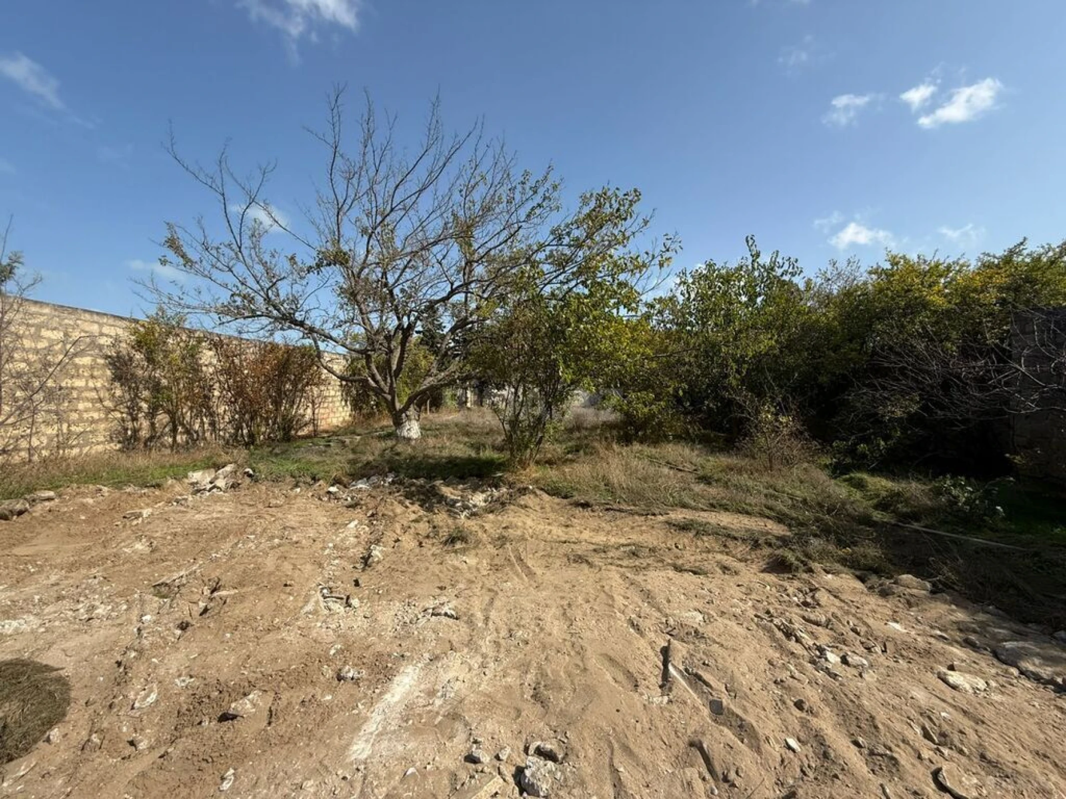 Satılır torpaq sahəsi 12 m²