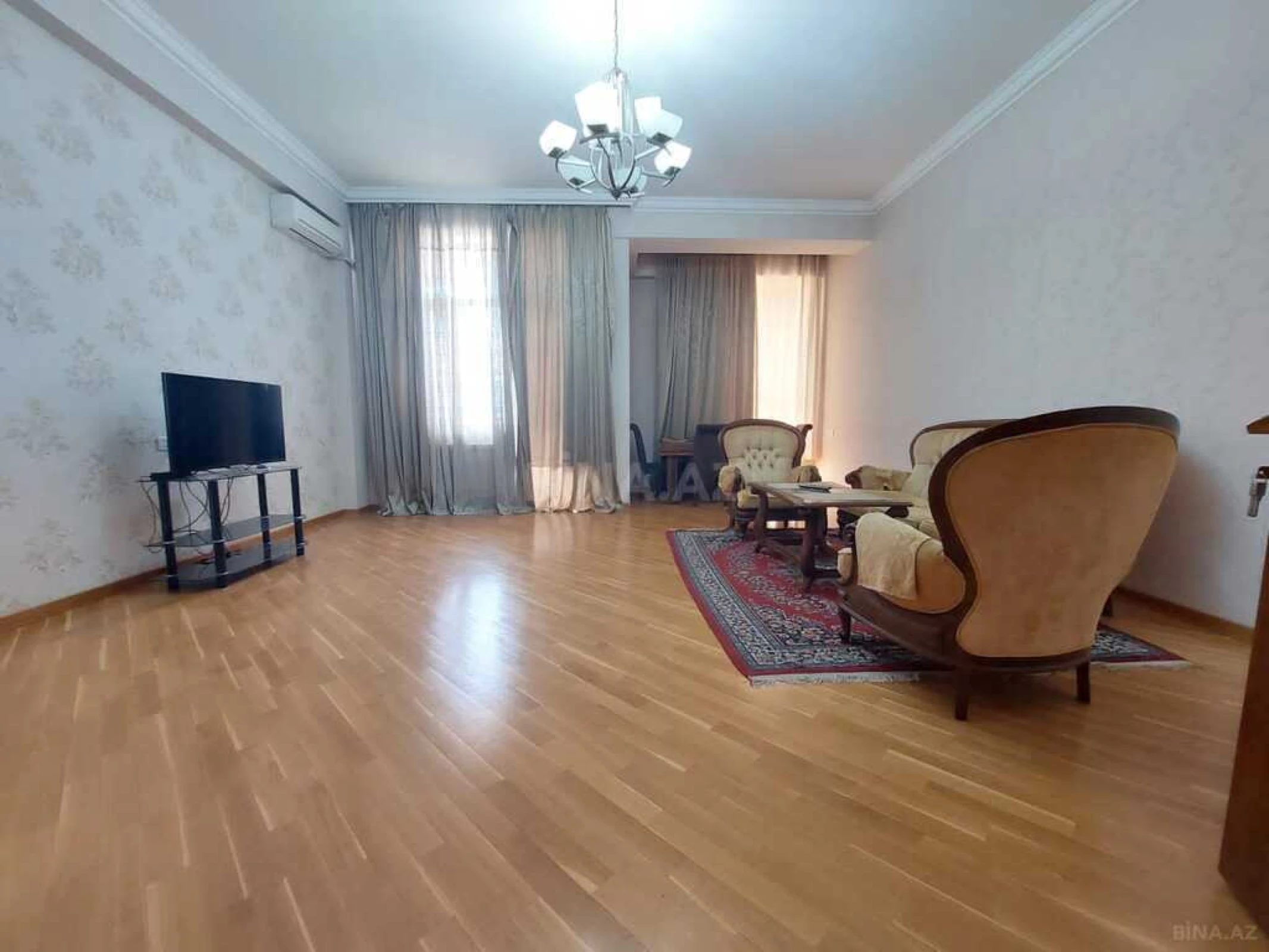 Satılır 3 otaqlı mənzil 115 m²