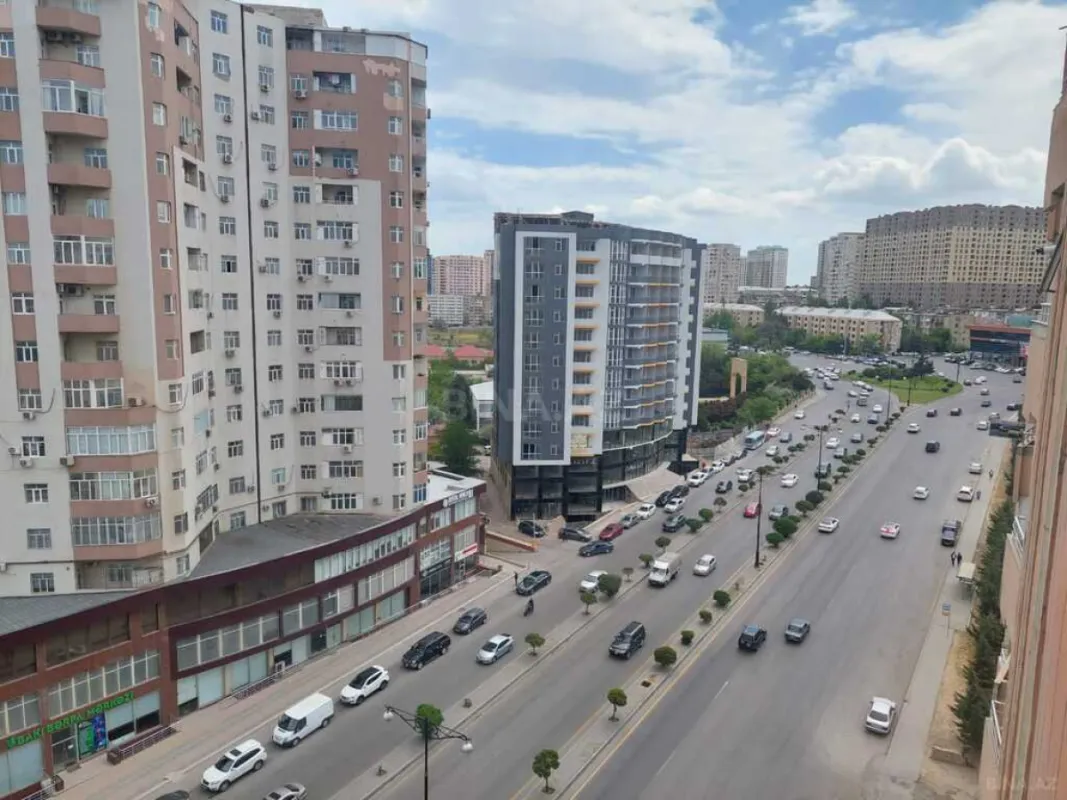 Satılır 3 otaqlı mənzil 115 m²