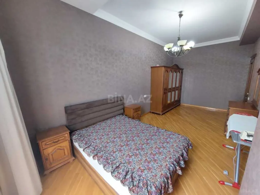 Satılır 3 otaqlı mənzil 115 m²