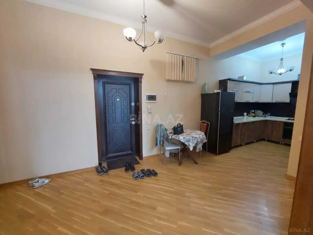 Satılır 3 otaqlı mənzil 115 m²