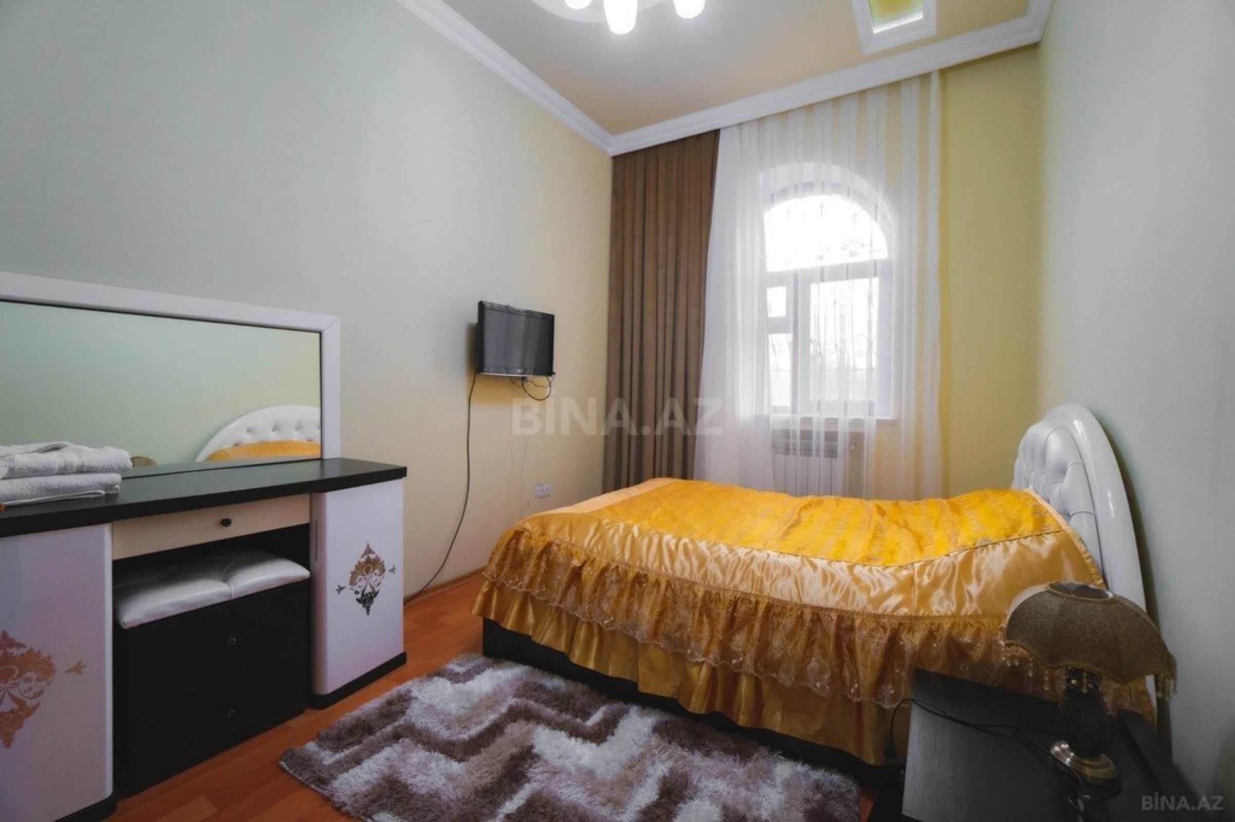 Kirayə verilir 4 otaqlı həyət evi 100 m²