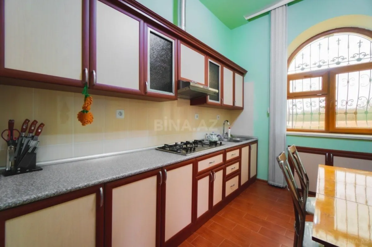 Kirayə verilir 4 otaqlı həyət evi 100 m²