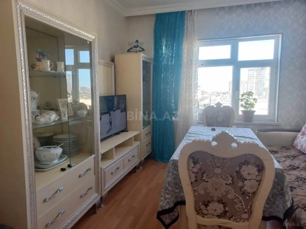 Satılır 4 otaqlı mənzil 90 m²
