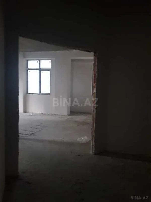 Satılır 4 otaqlı mənzil 220 m²