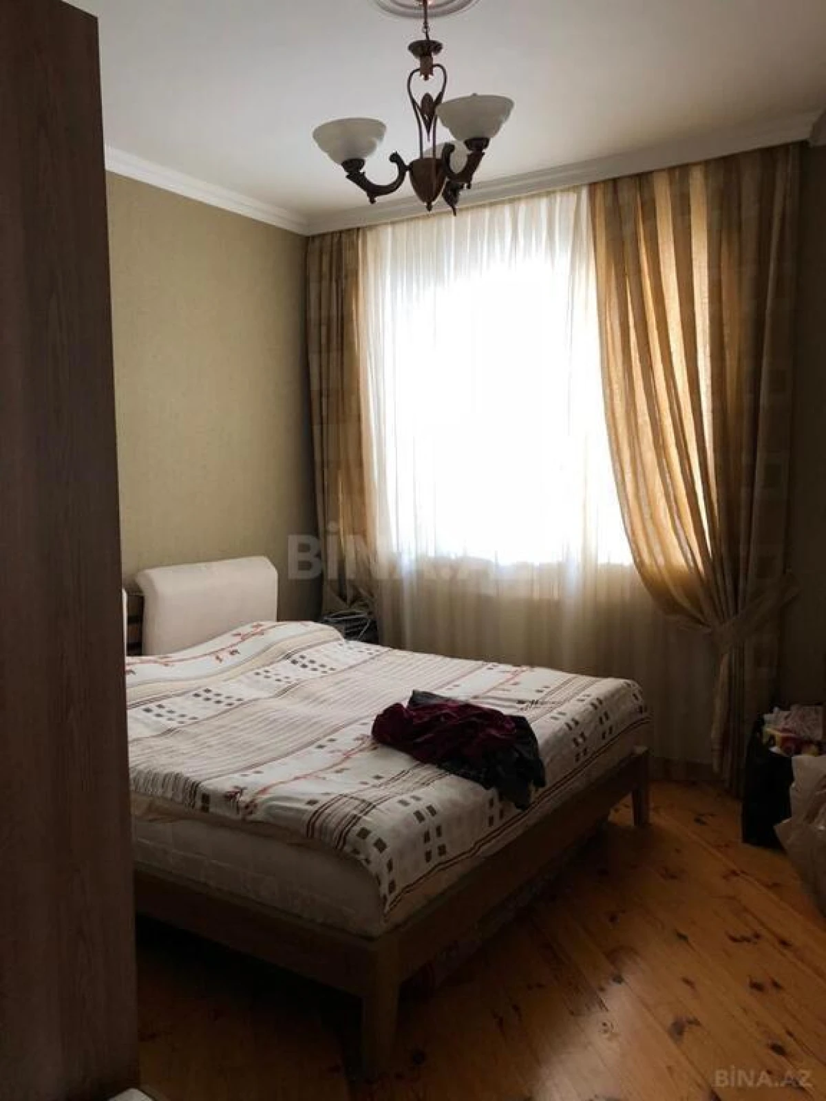 Satılır 6 otaqlı həyət evi 280 m²