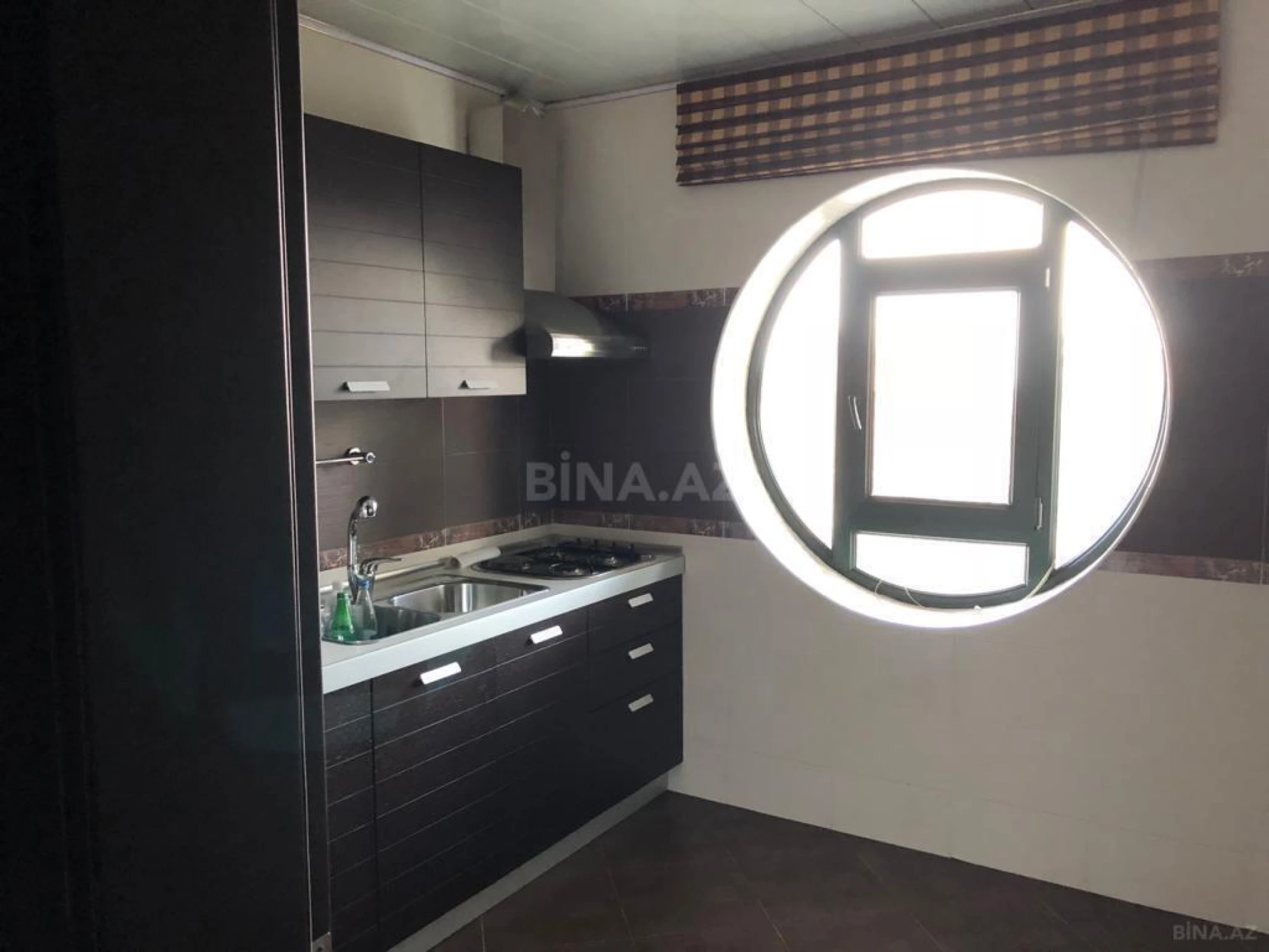 Satılır 6 otaqlı həyət evi 280 m²