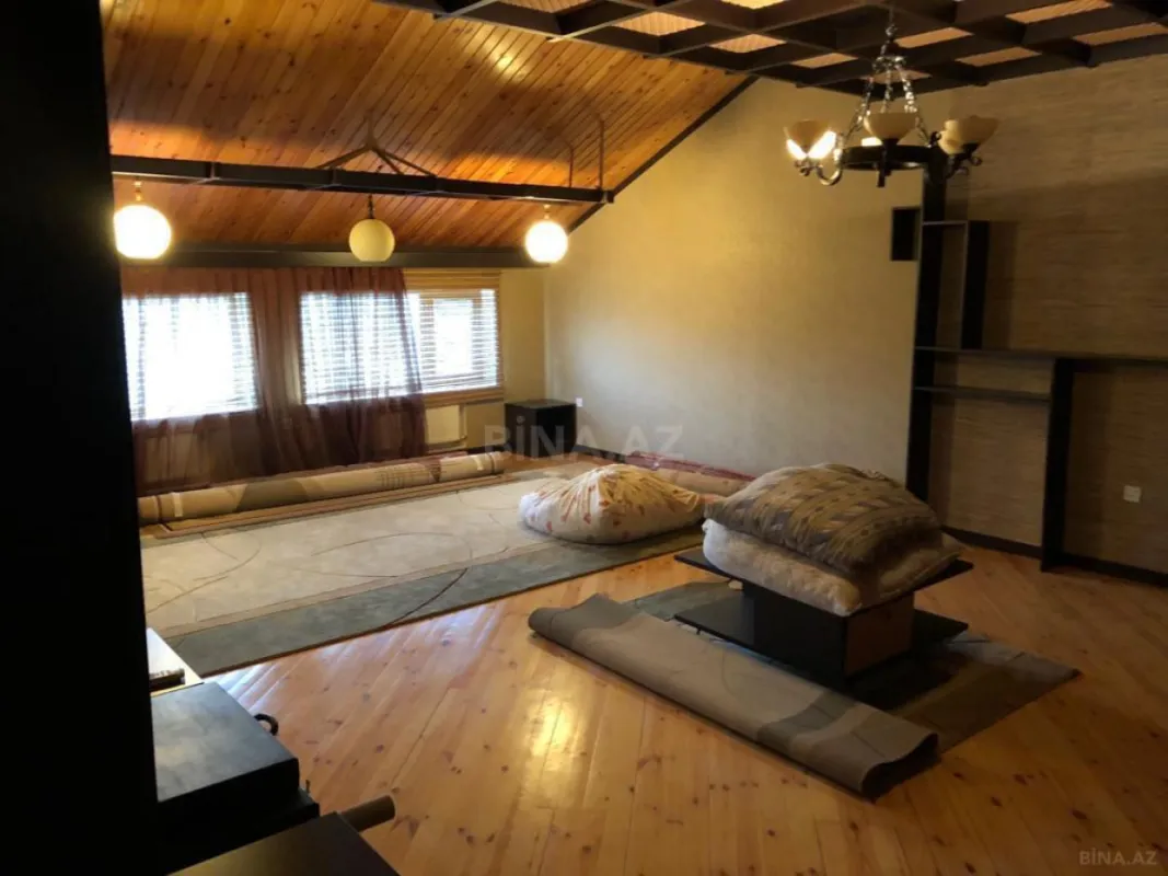 Satılır 6 otaqlı həyət evi 280 m²