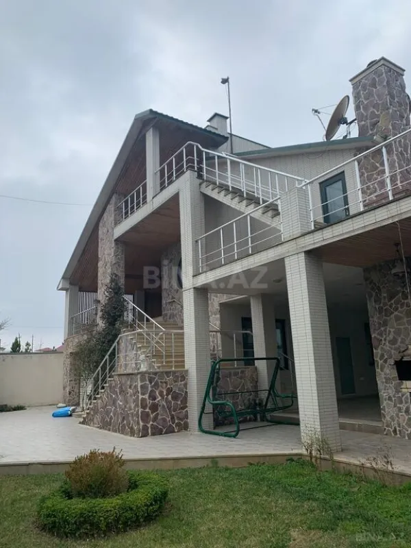 Satılır 6 otaqlı həyət evi 280 m²