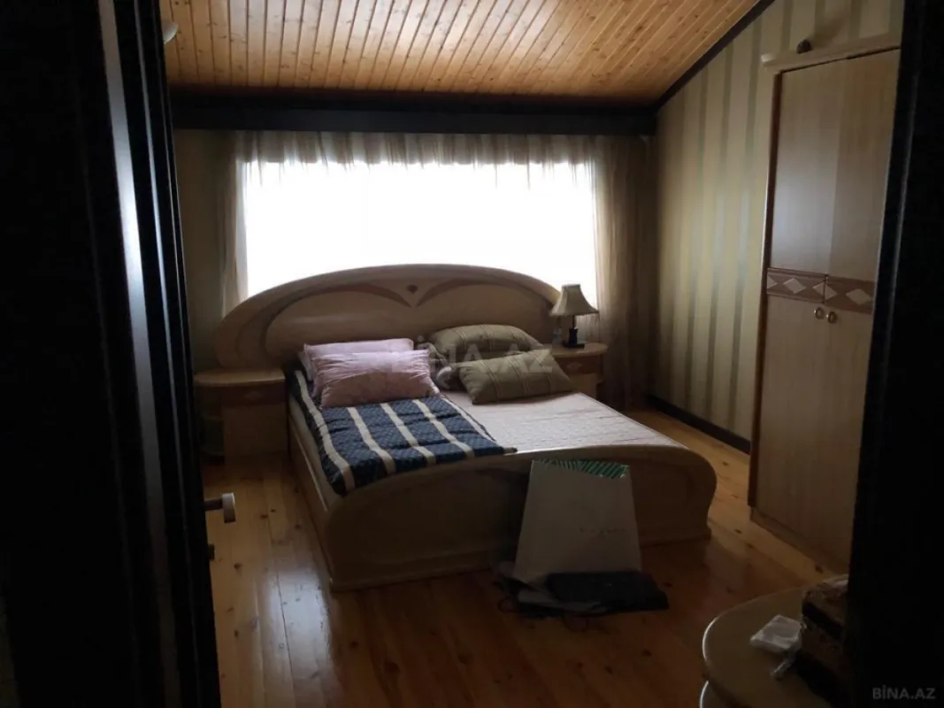 Satılır 6 otaqlı həyət evi 280 m²