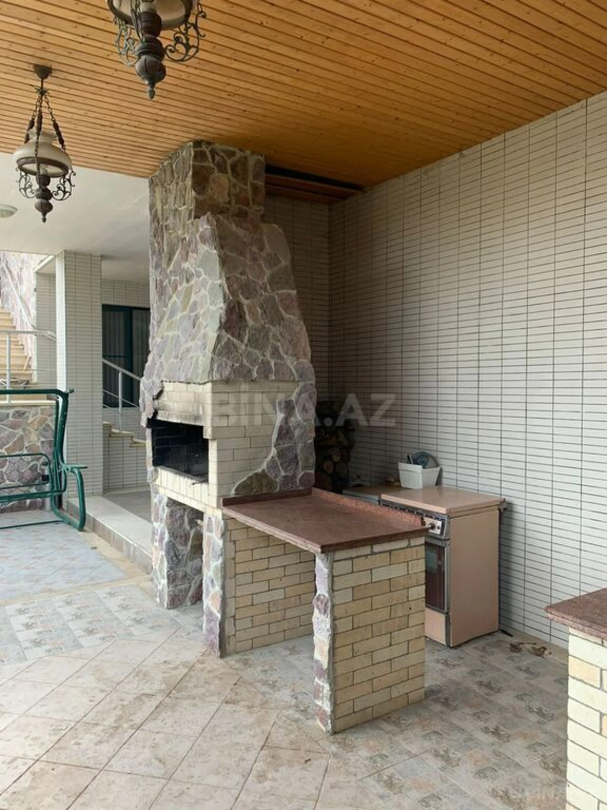 Satılır 6 otaqlı həyət evi 280 m²