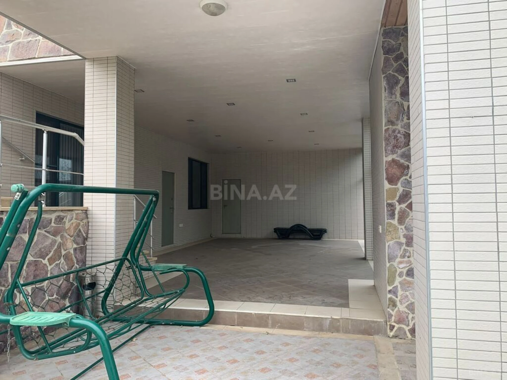 Satılır 6 otaqlı həyət evi 280 m²