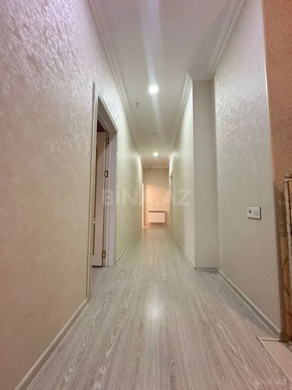 Satılır 4 otaqlı həyət evi 240 m²