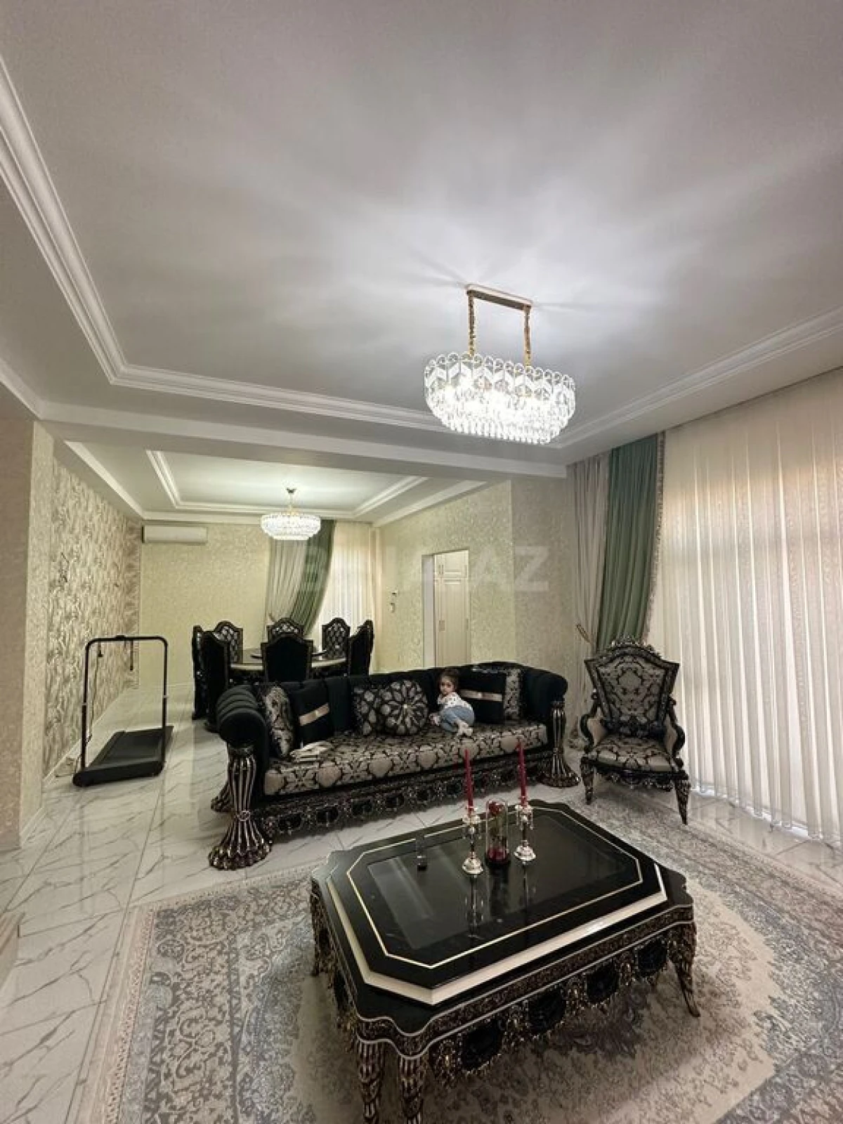 Satılır 4 otaqlı həyət evi 240 m²