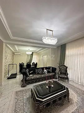 Satılır 4 otaqlı həyət evi 240 m²