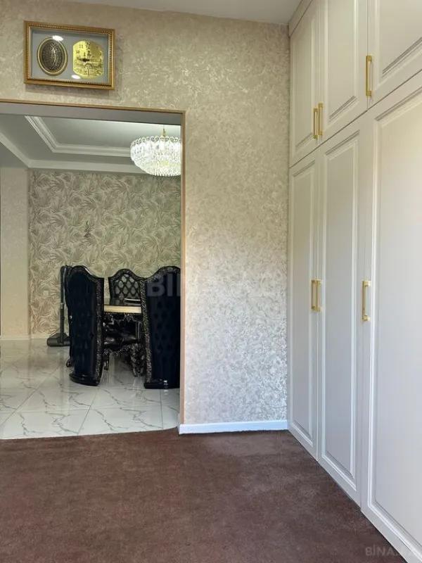 Satılır 4 otaqlı həyət evi 240 m²