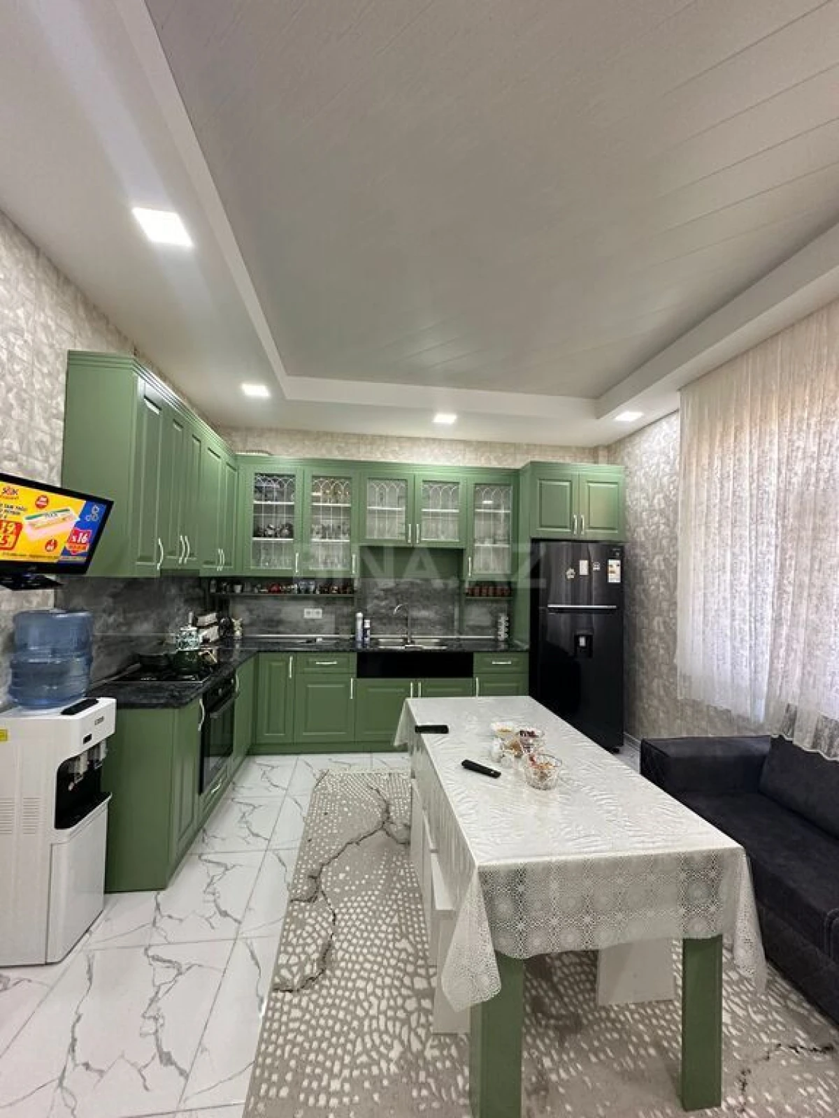 Satılır 4 otaqlı həyət evi 240 m²
