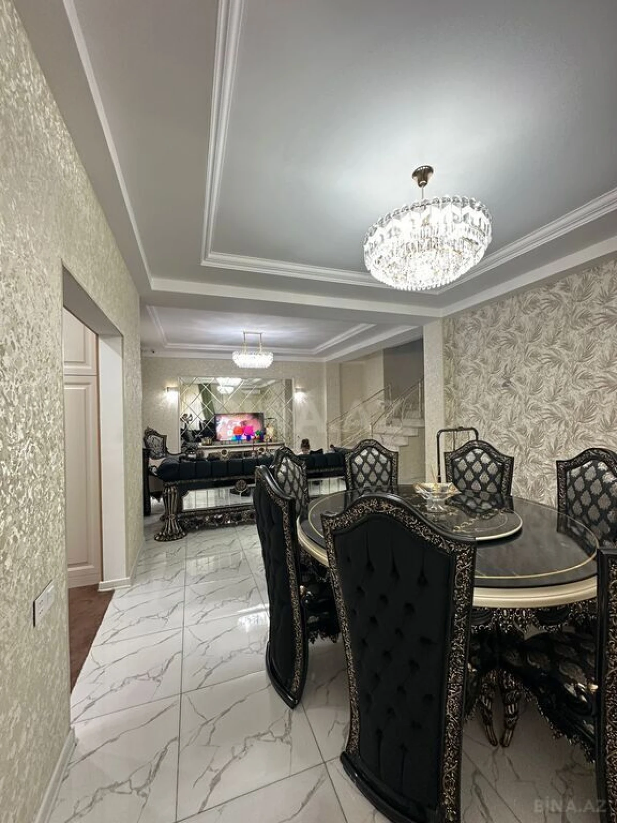 Satılır 4 otaqlı həyət evi 240 m²