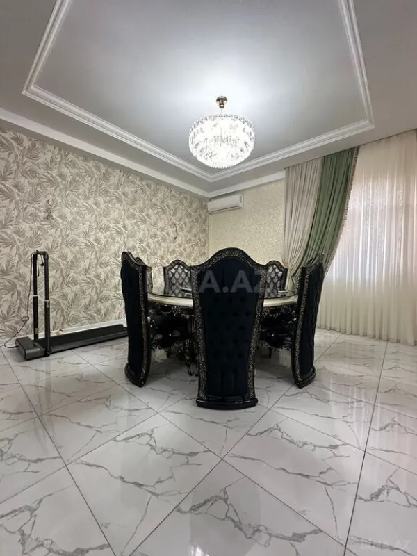 Satılır 4 otaqlı həyət evi 240 m²