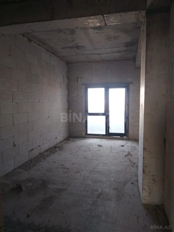 Satılır 4 otaqlı mənzil 162 m²