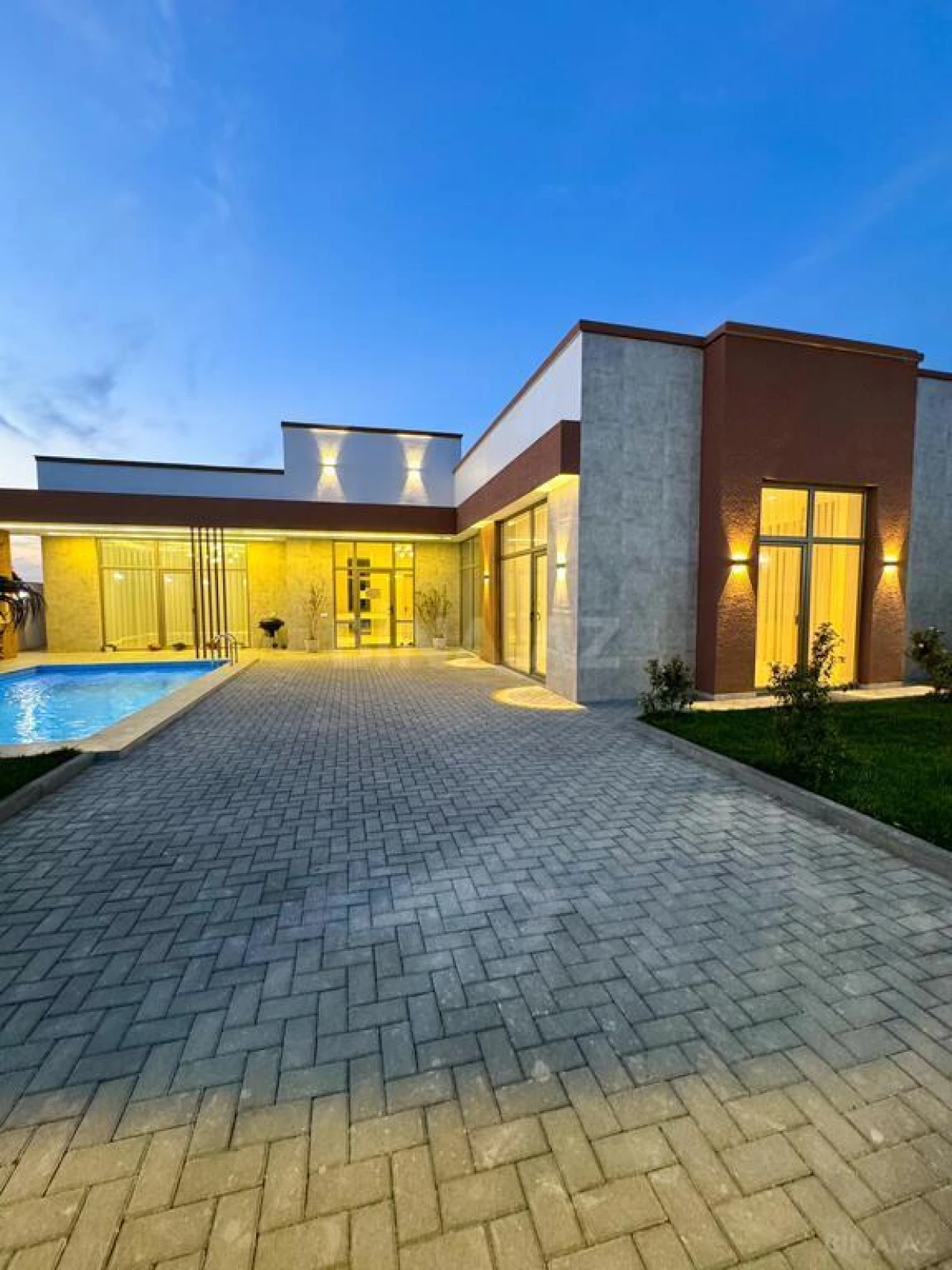 Satılır 4 otaqlı həyət evi 185 m²