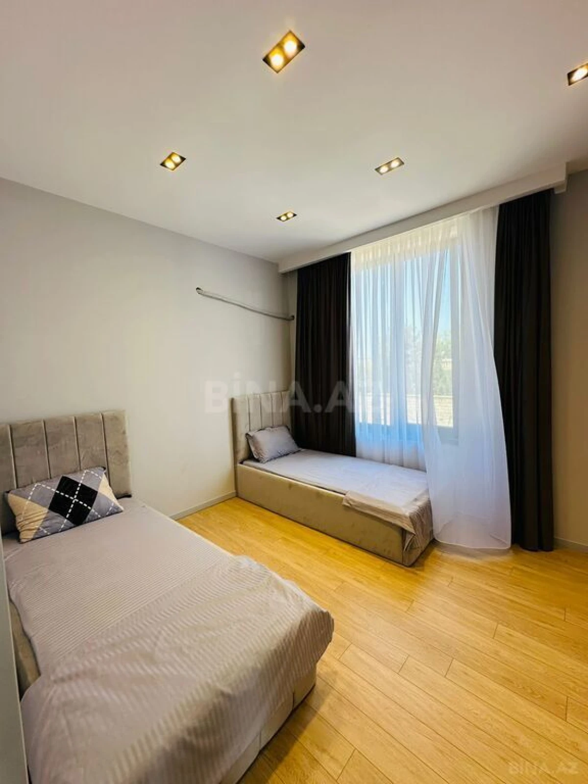 Kirayə verilir 4 otaqlı həyət evi 360 m²