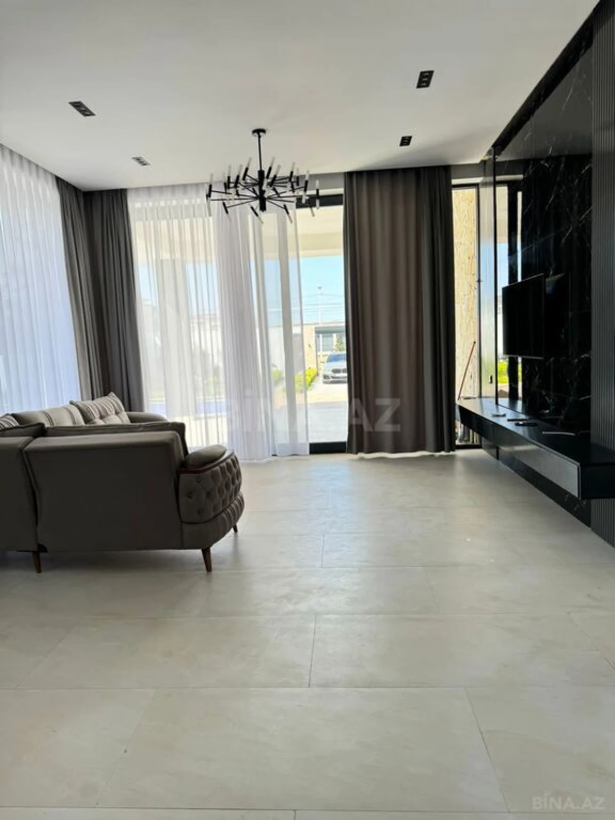 Kirayə verilir 4 otaqlı həyət evi 360 m²