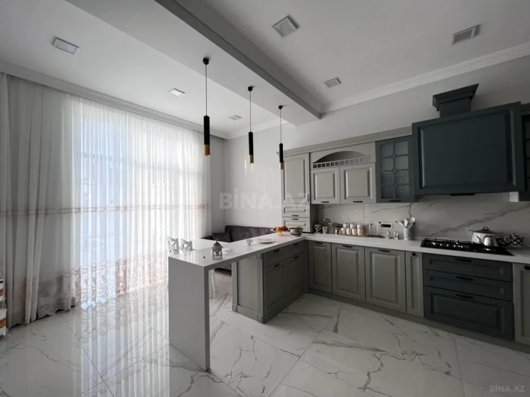 Kirayə verilir 5 otaqlı həyət evi 400 m²