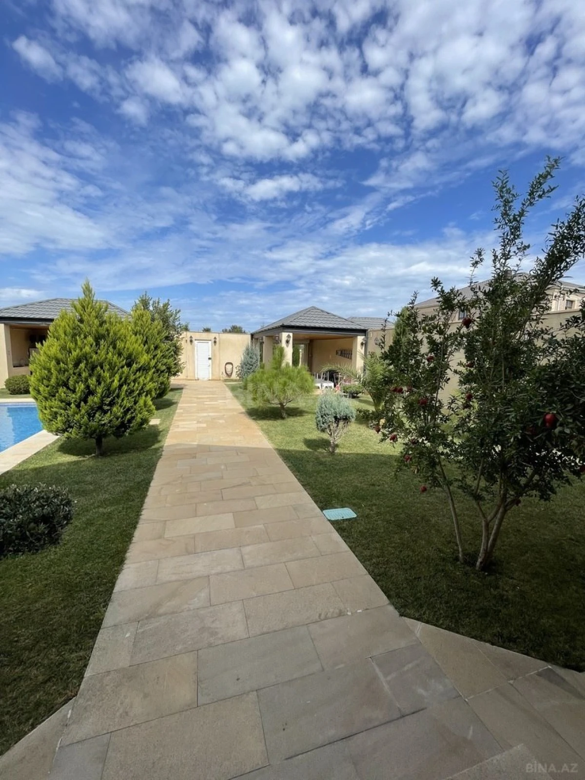 Kirayə verilir 5 otaqlı həyət evi 200 m²