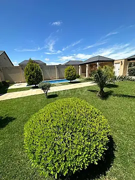 Kirayə verilir 5 otaqlı həyət evi 200 m²