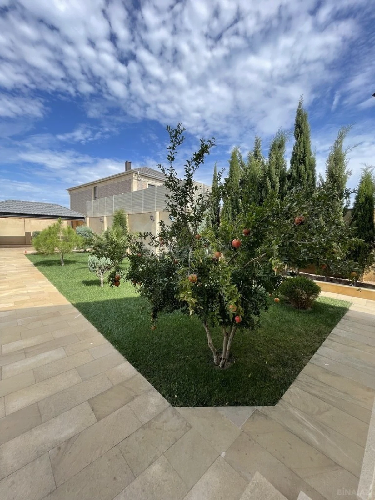Kirayə verilir 5 otaqlı həyət evi 200 m²