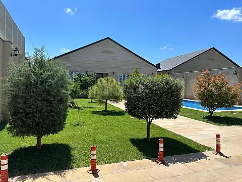 Kirayə verilir 5 otaqlı həyət evi 200 m²