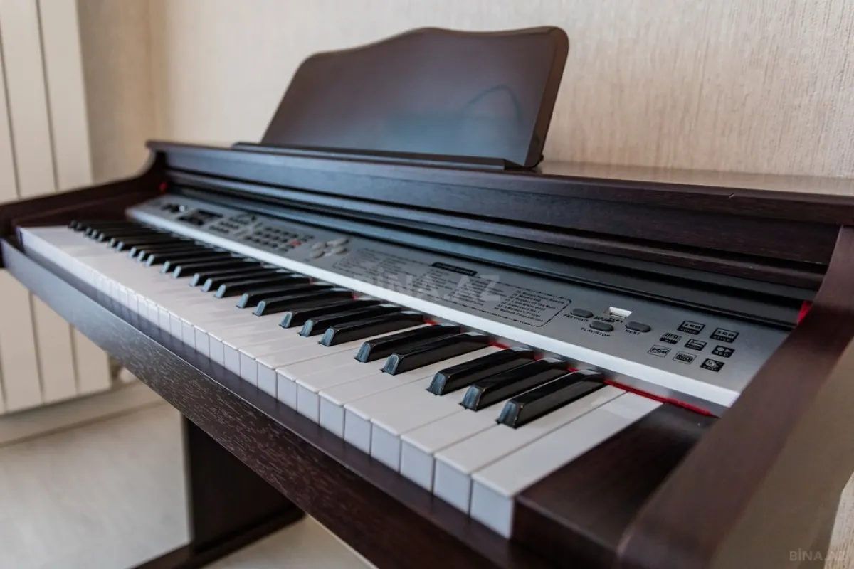 Kirayə verilir 5 otaqlı həyət evi 200 m²