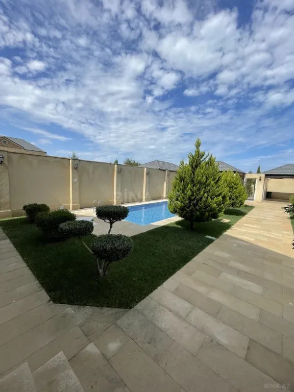 Kirayə verilir 5 otaqlı həyət evi 200 m²