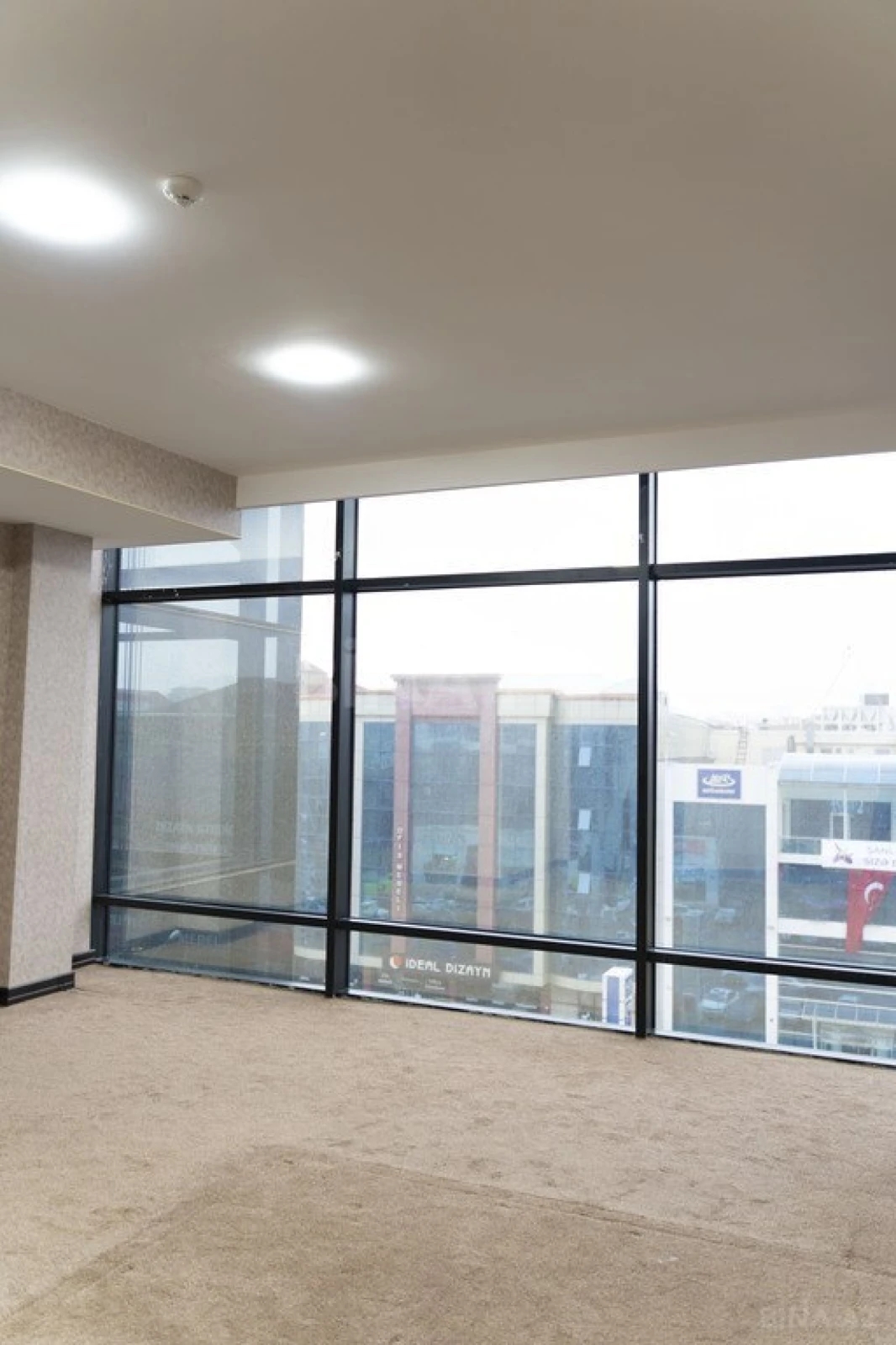 Kirayə verilir 1 otaqlı ofis 30 m²