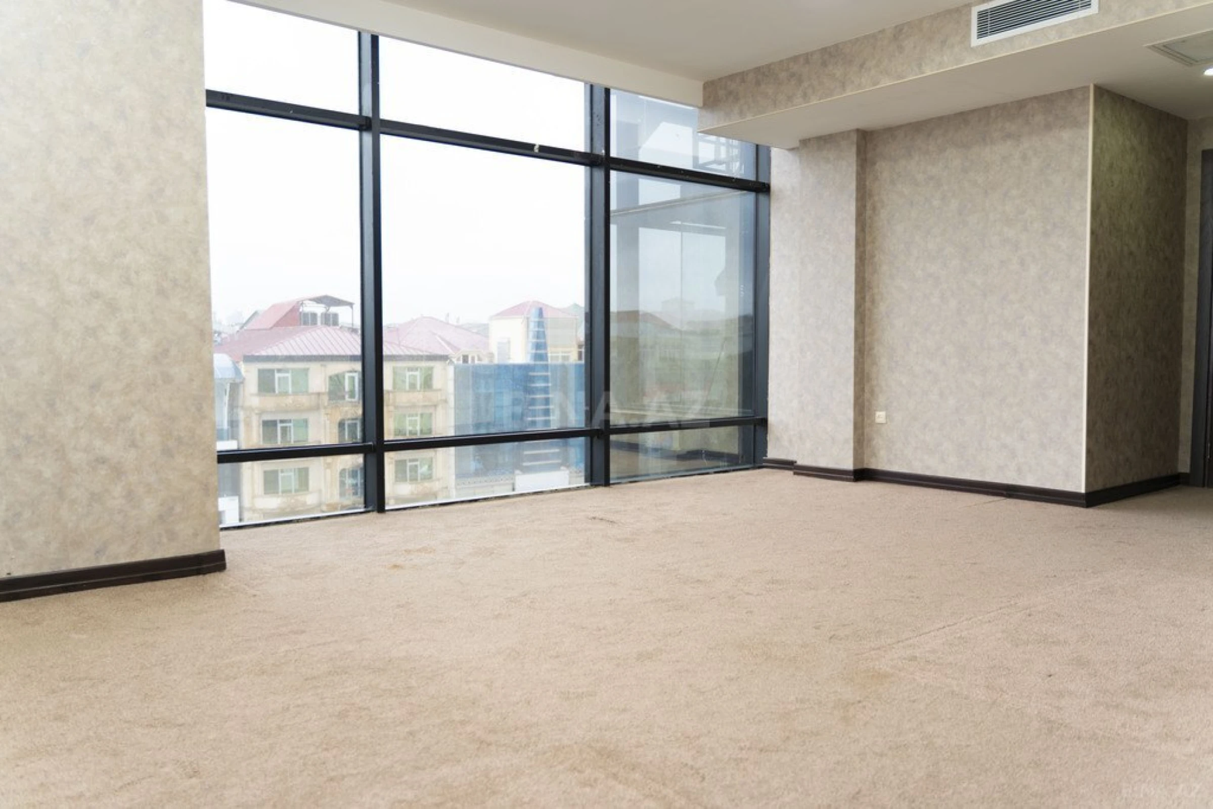 Kirayə verilir 1 otaqlı ofis 30 m²