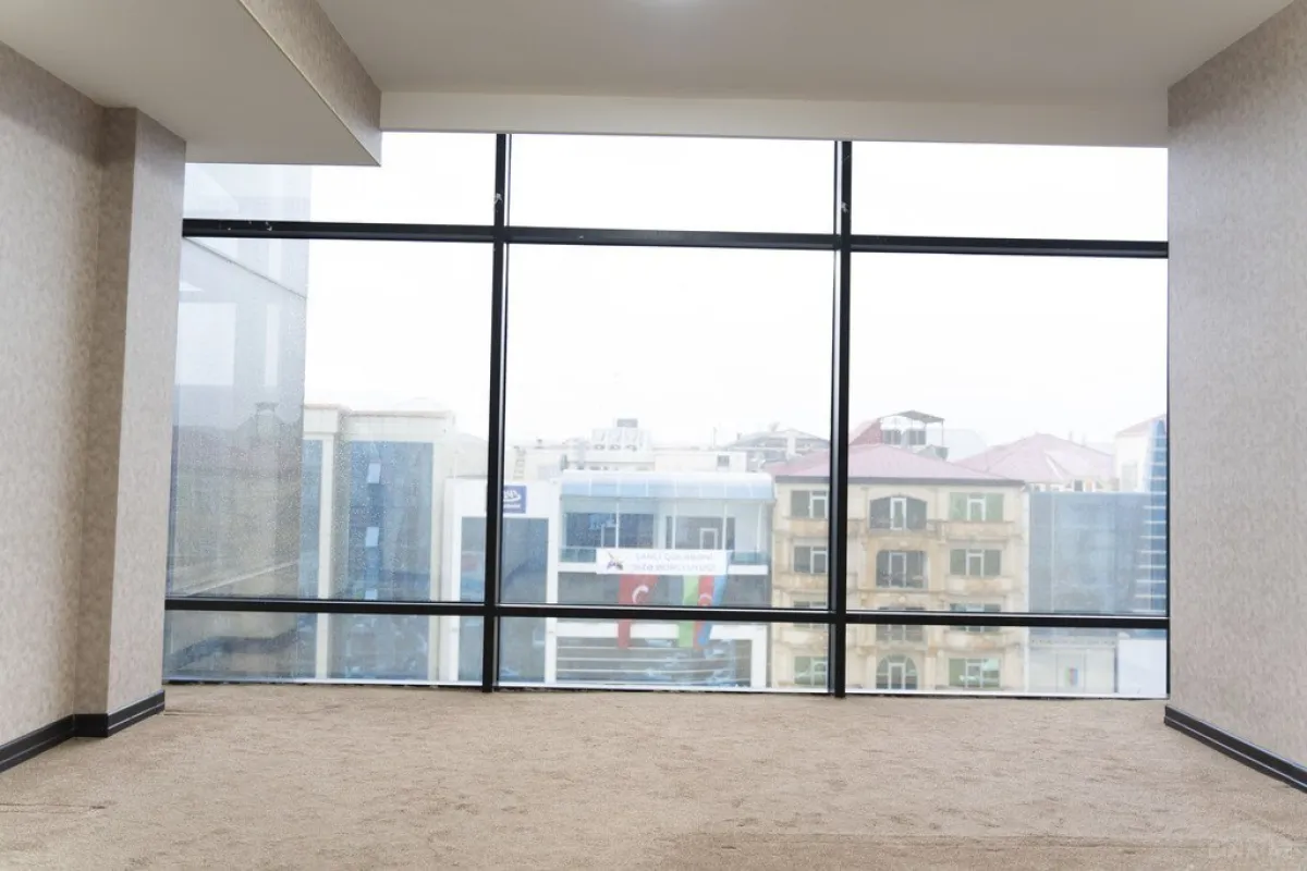 Kirayə verilir 1 otaqlı ofis 30 m²