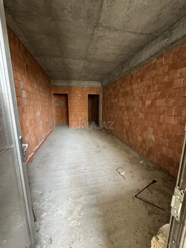 Satılır 3 otaqlı mənzil 163 m²