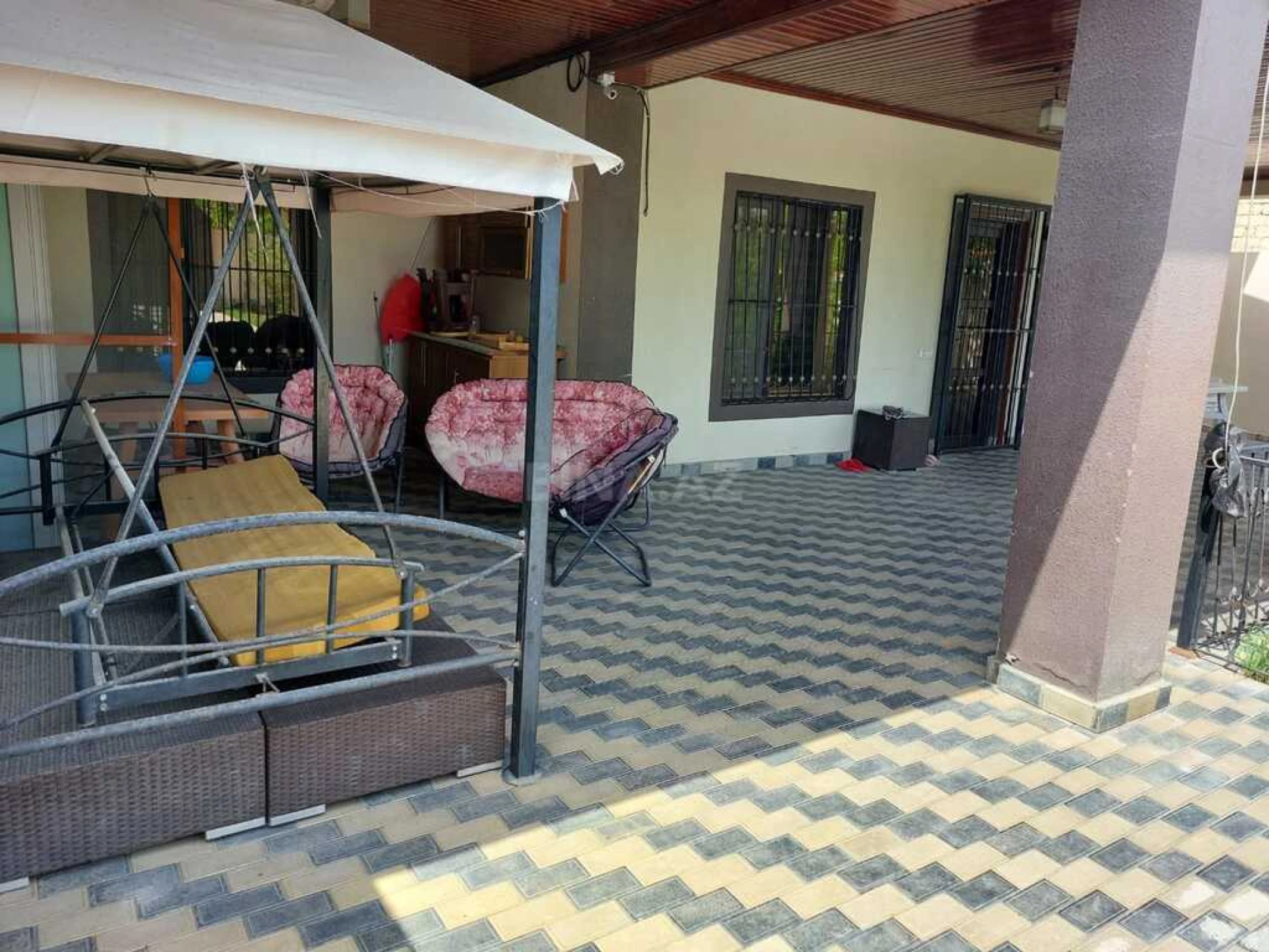 Satılır 5 otaqlı həyət evi 220 m²