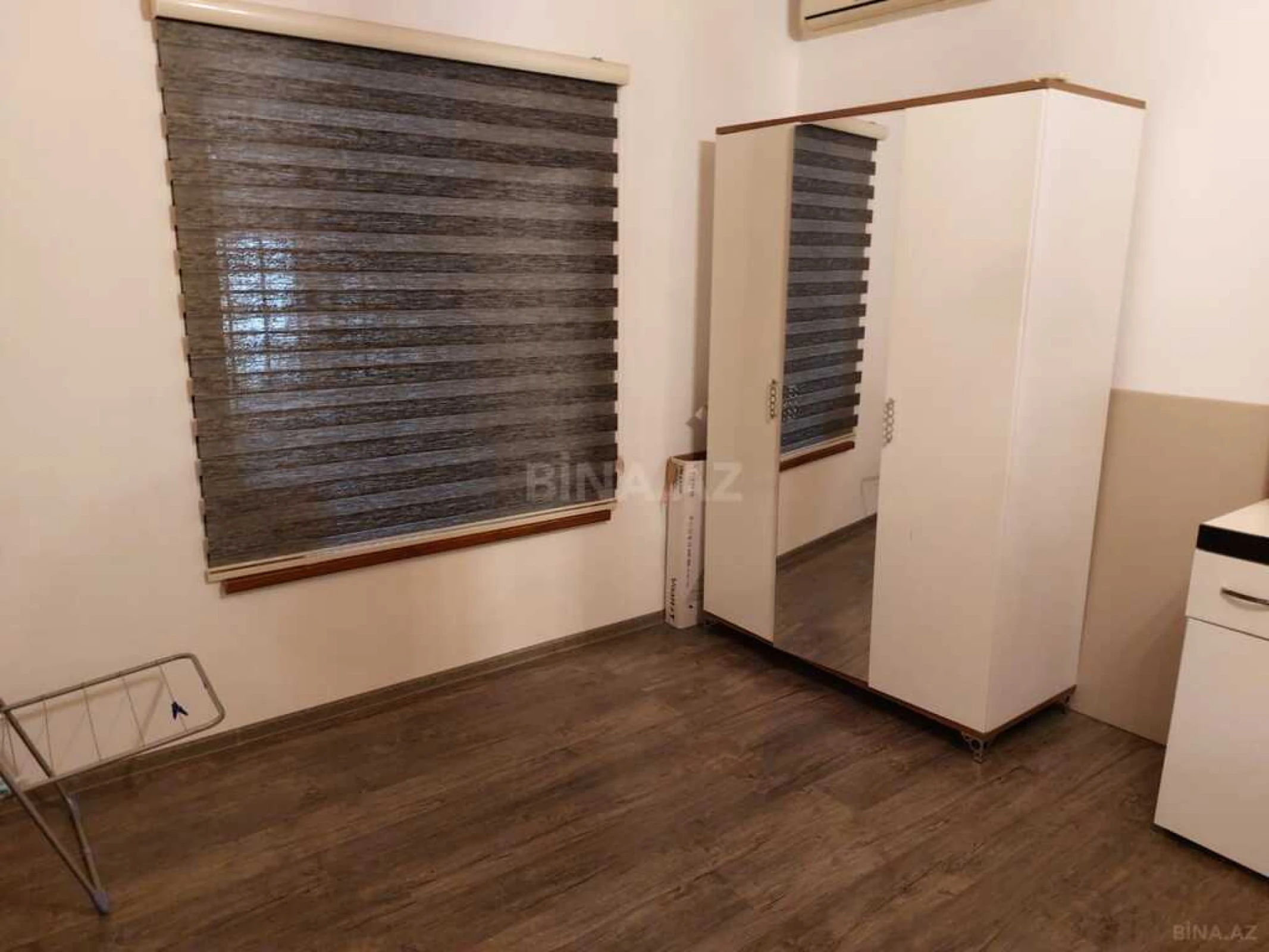 Satılır 5 otaqlı həyət evi 220 m²