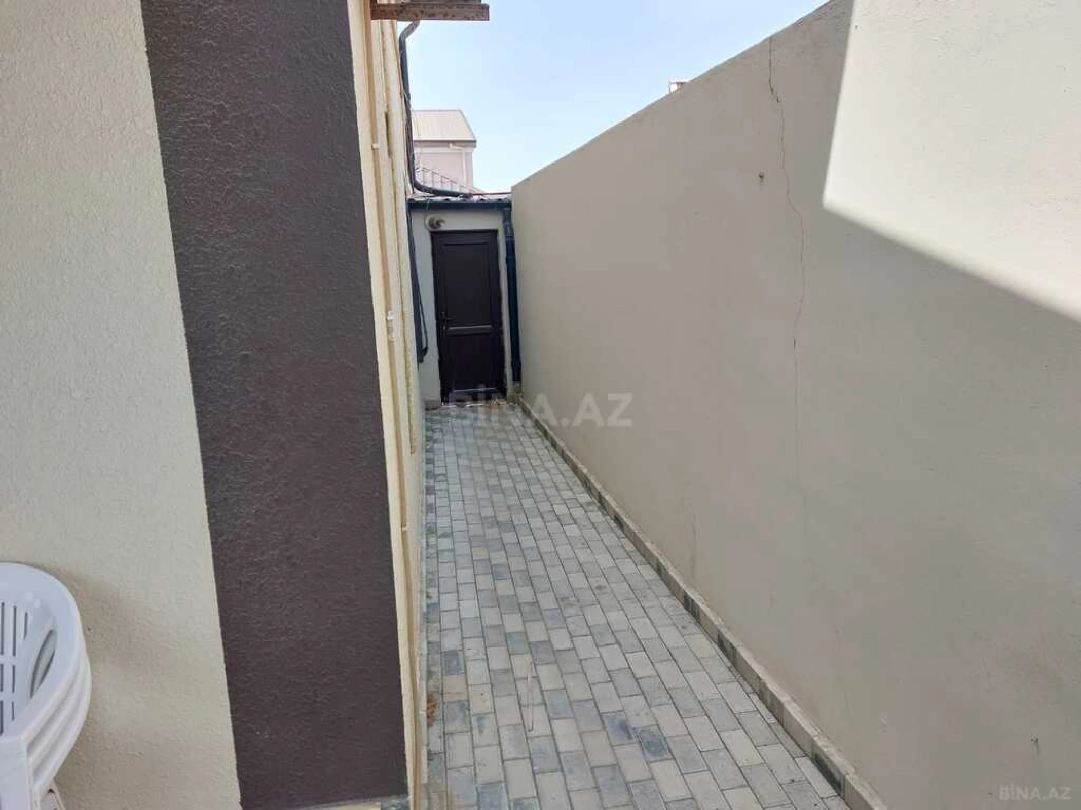 Satılır 5 otaqlı həyət evi 220 m²