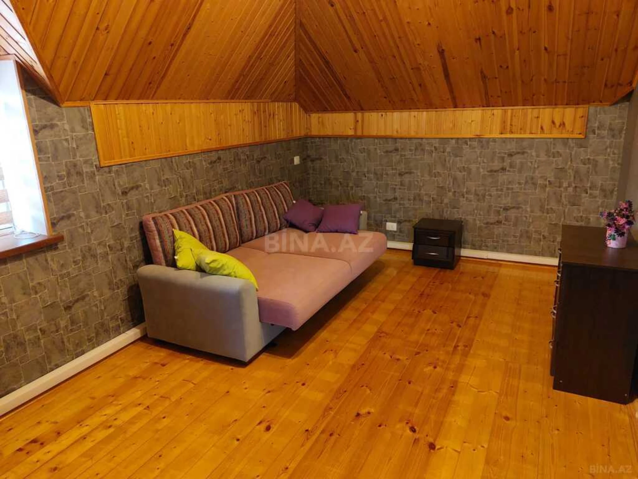 Satılır 5 otaqlı həyət evi 220 m²