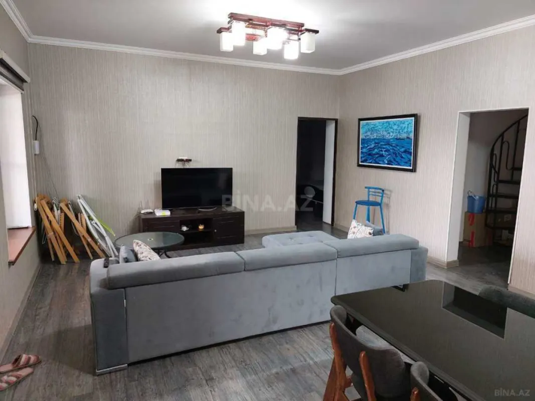 Satılır 5 otaqlı həyət evi 220 m²