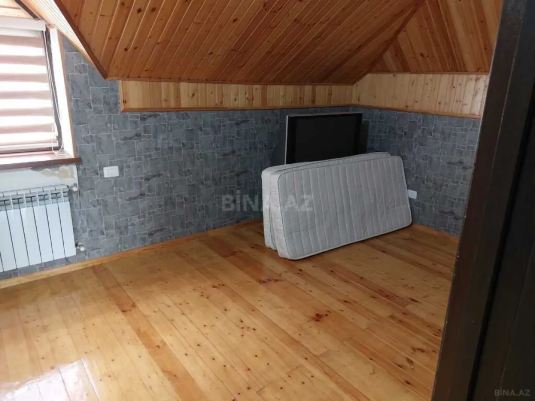 Satılır 5 otaqlı həyət evi 220 m²