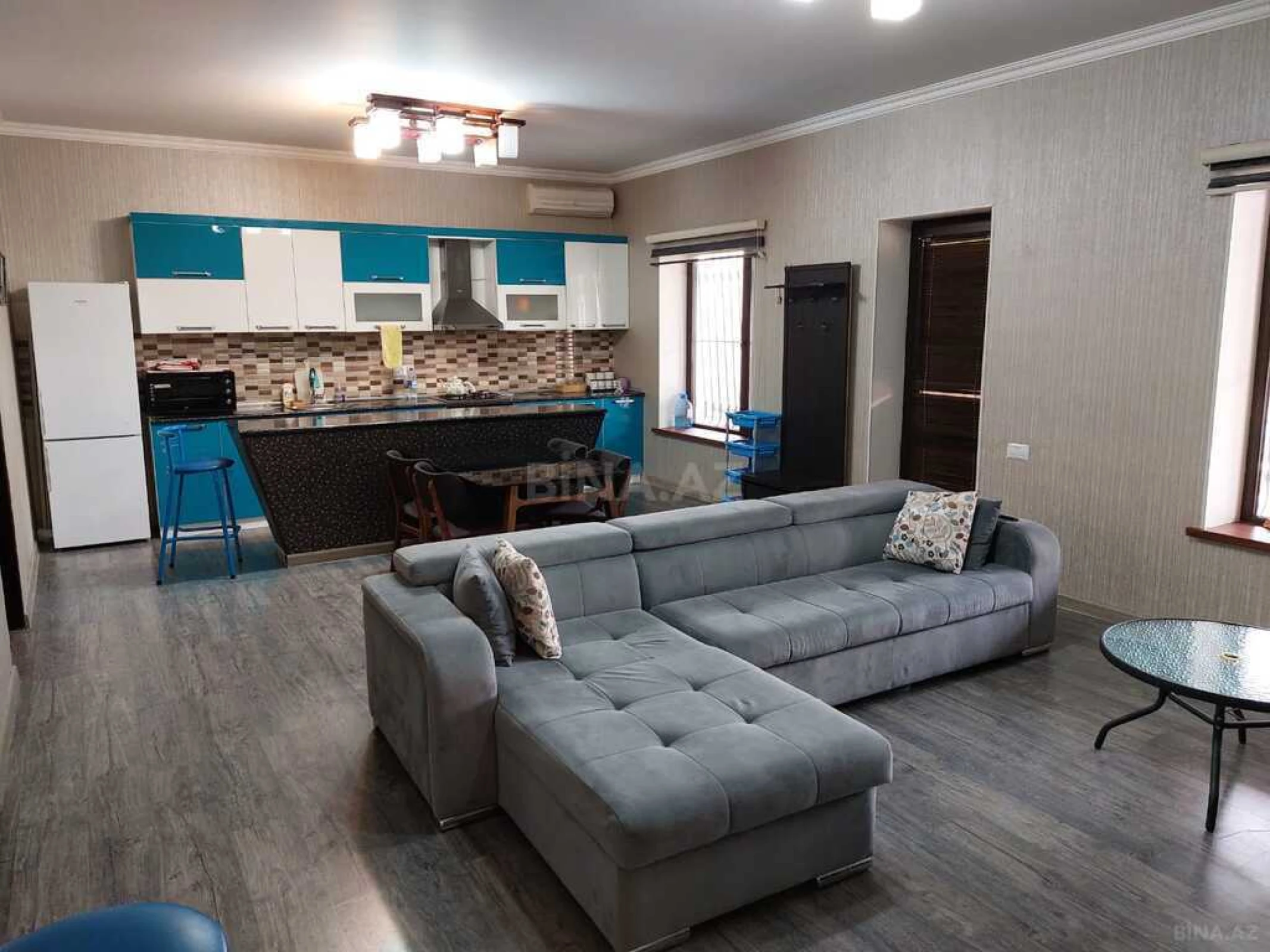 Satılır 5 otaqlı həyət evi 220 m²