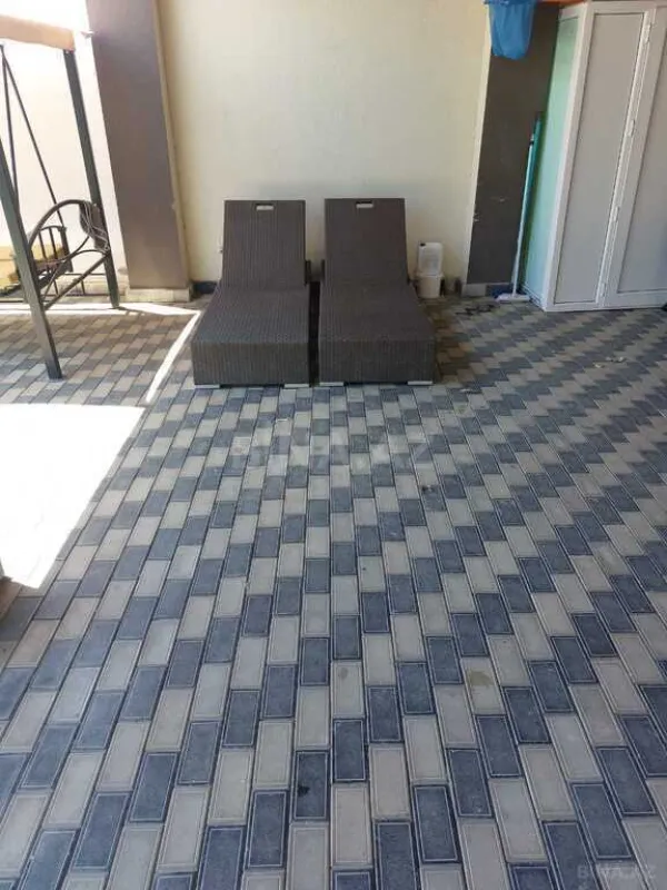 Satılır 5 otaqlı həyət evi 220 m²