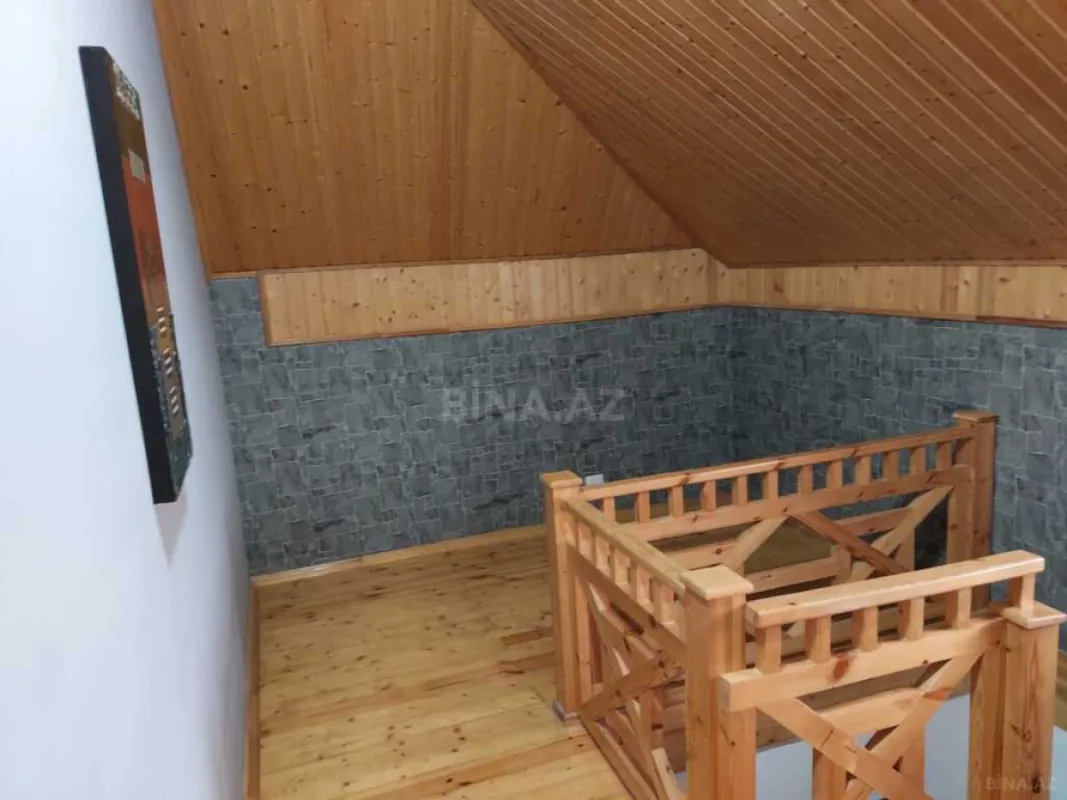 Satılır 5 otaqlı həyət evi 220 m²