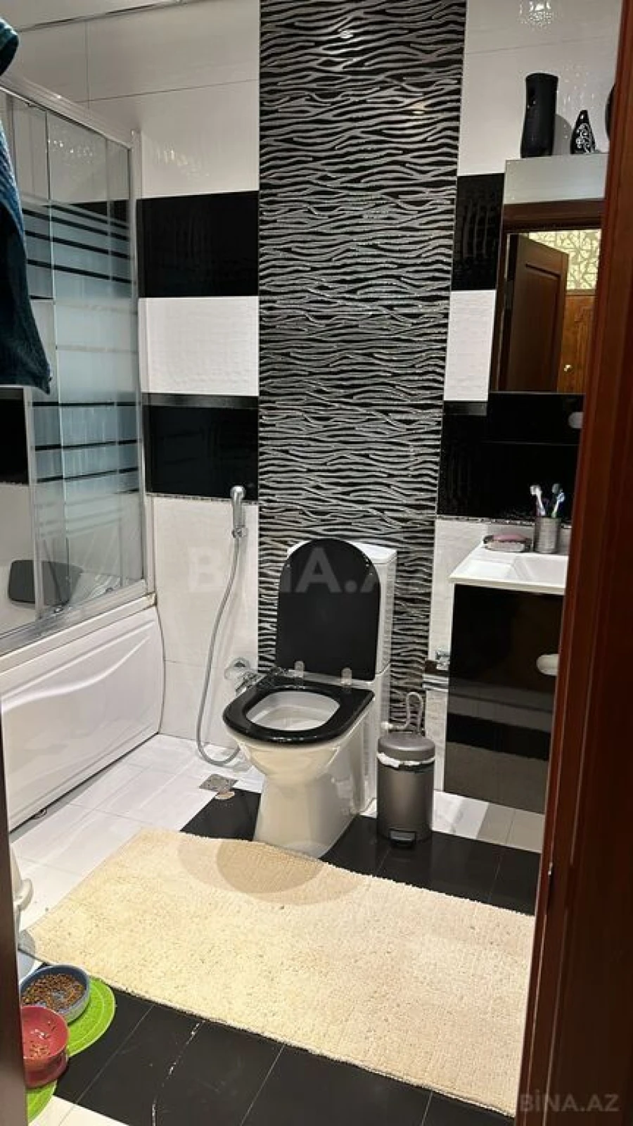 Satılır 3 otaqlı mənzil 120 m²