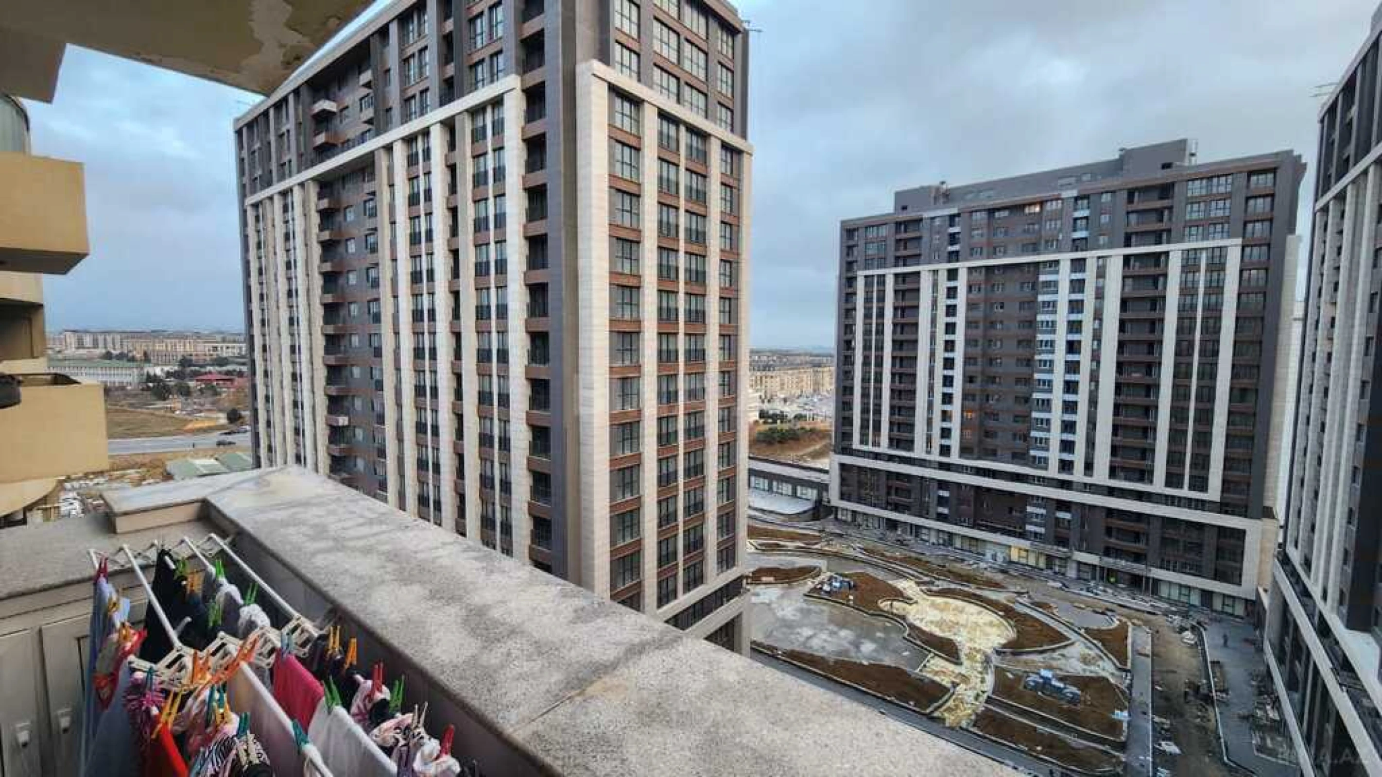 Satılır 3 otaqlı mənzil 120 m²