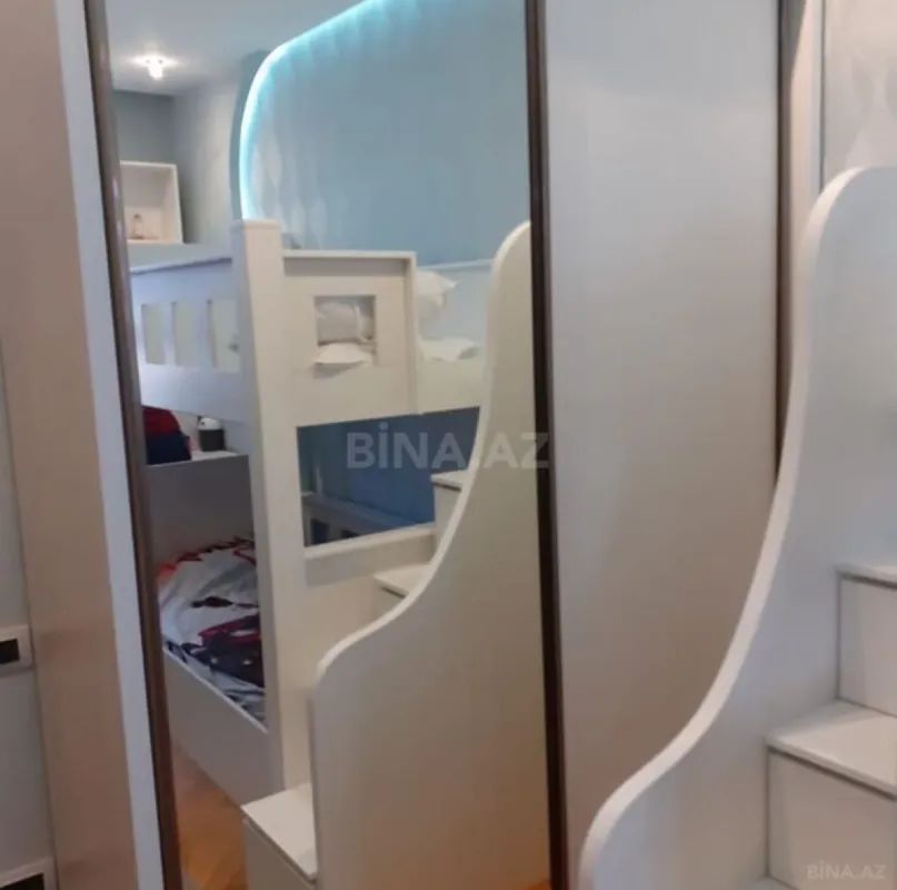 Satılır 3 otaqlı mənzil 120 m²